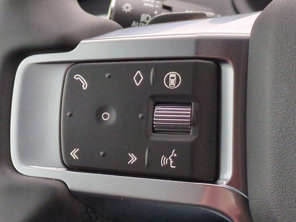 Thumbnail: 2026 Land Rover Discovery - 31