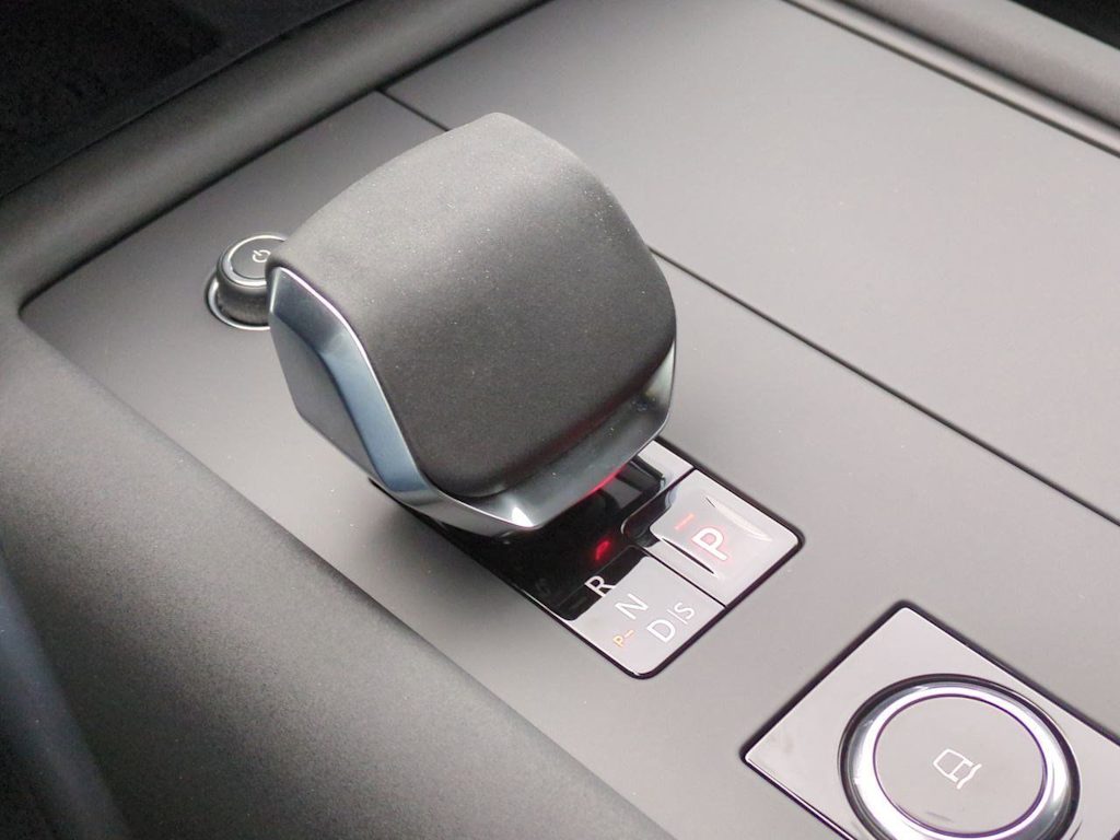 Thumbnail: 2026 Land Rover Discovery - 37