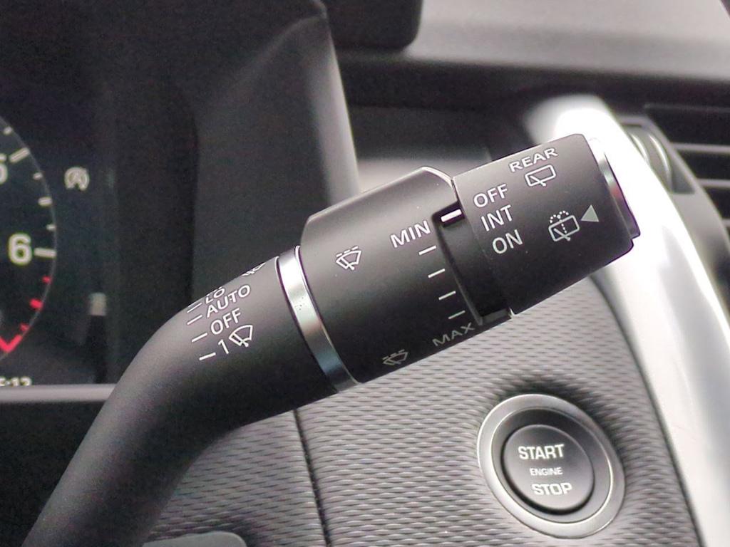 Thumbnail: 2026 Land Rover Discovery - 33