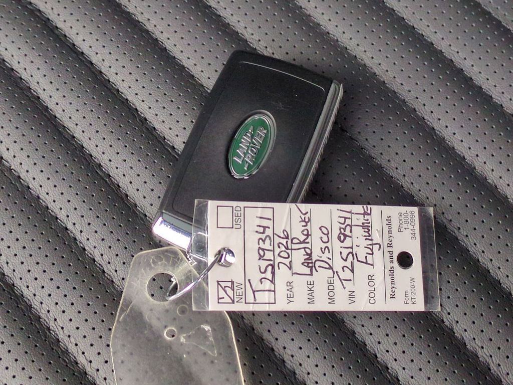 Thumbnail: 2026 Land Rover Discovery - 19