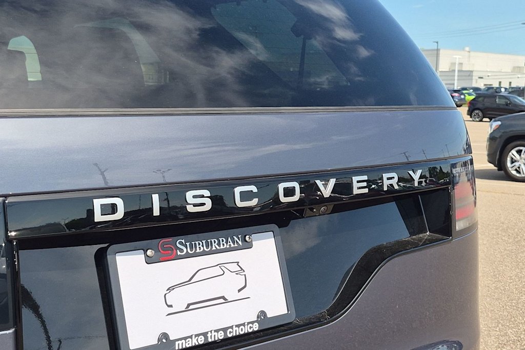 Thumbnail: 2026 Land Rover Discovery - 24