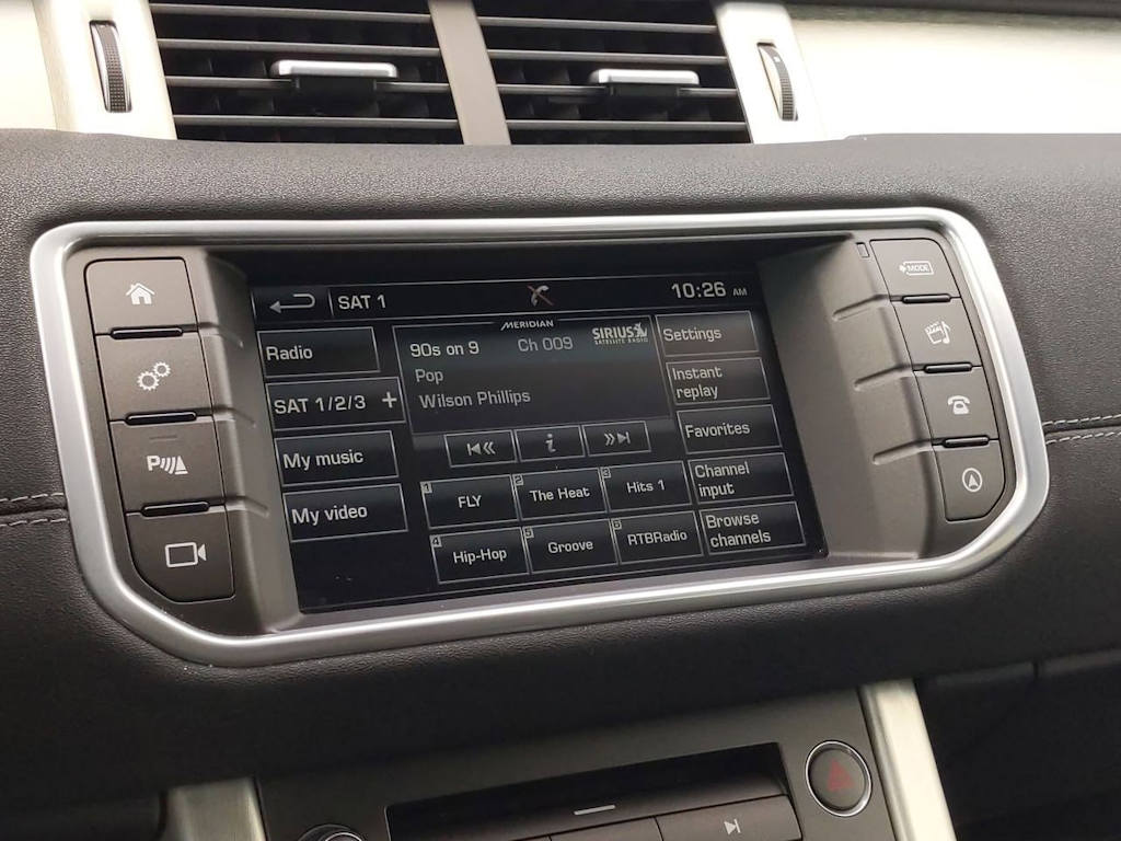Thumbnail: 2016 Land Rover Range Rover Evoque - 15