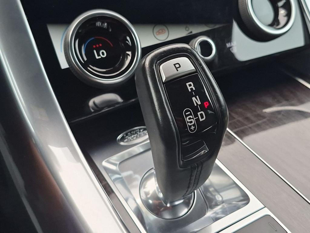 Thumbnail: 2020 Land Rover Range Rover Sport - 35