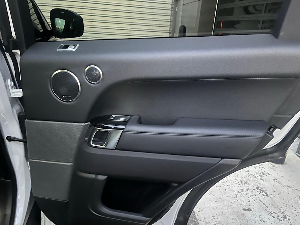 Thumbnail: 2019 Land Rover Range Rover Sport - 21