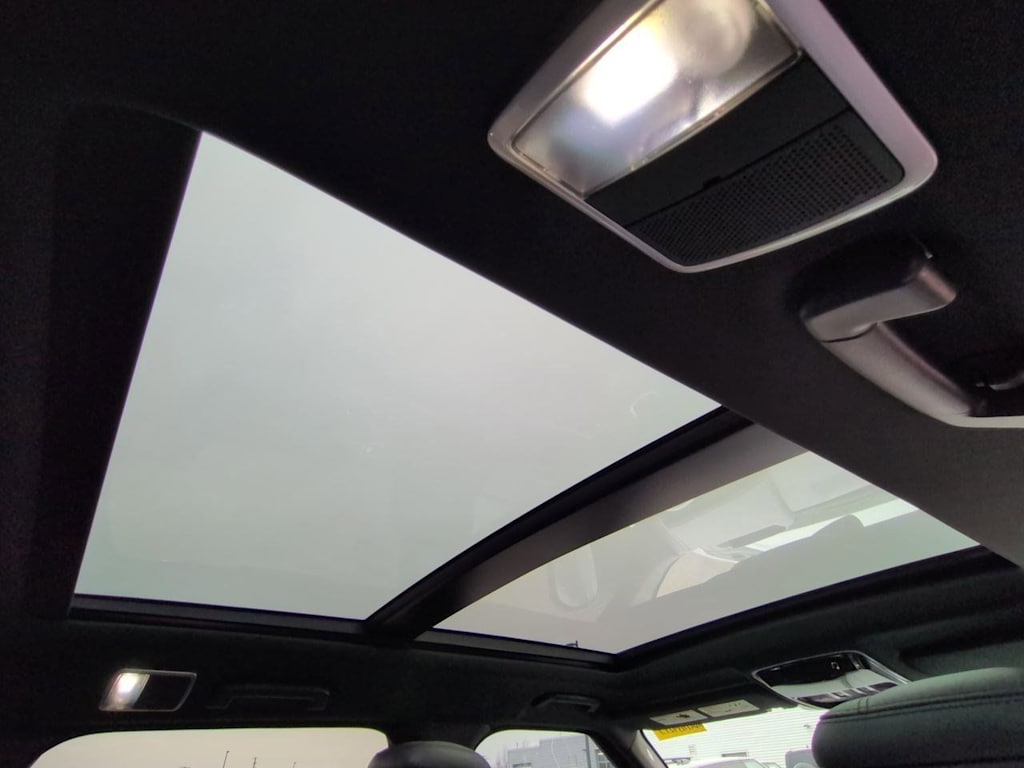 Thumbnail: 2021 Land Rover Range Rover Sport - 30