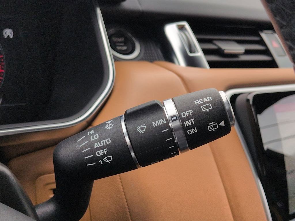Thumbnail: 2021 Land Rover Range Rover Sport - 15