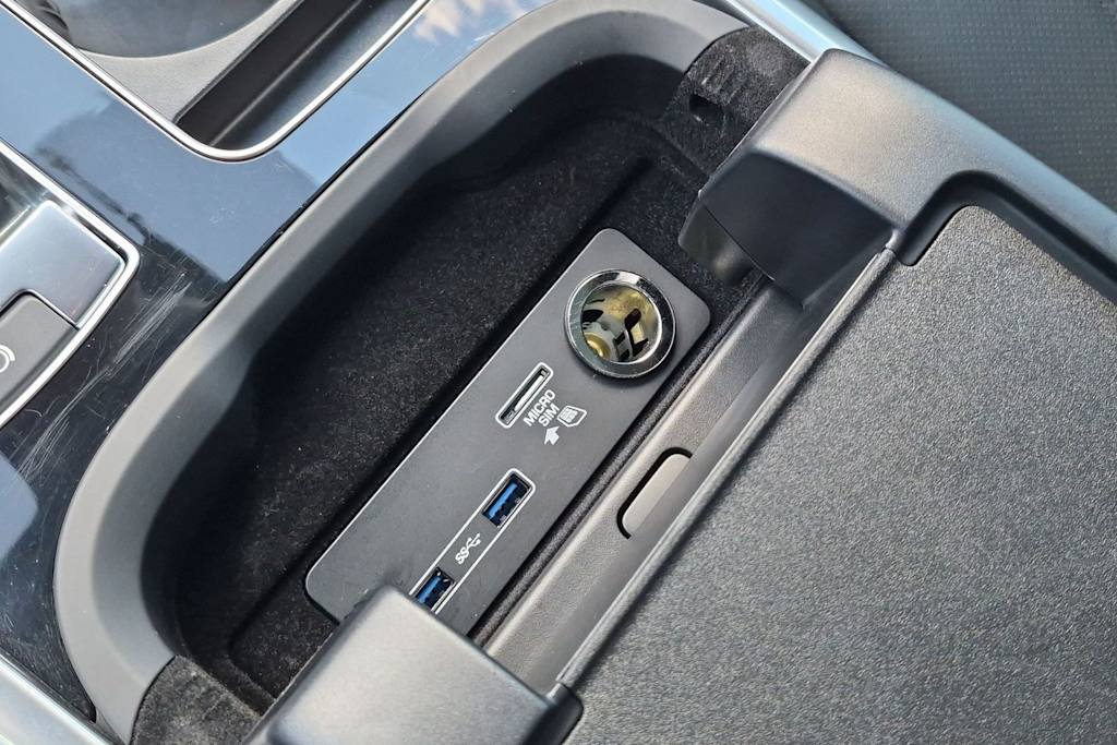 Thumbnail: 2021 Land Rover Range Rover Sport - 37