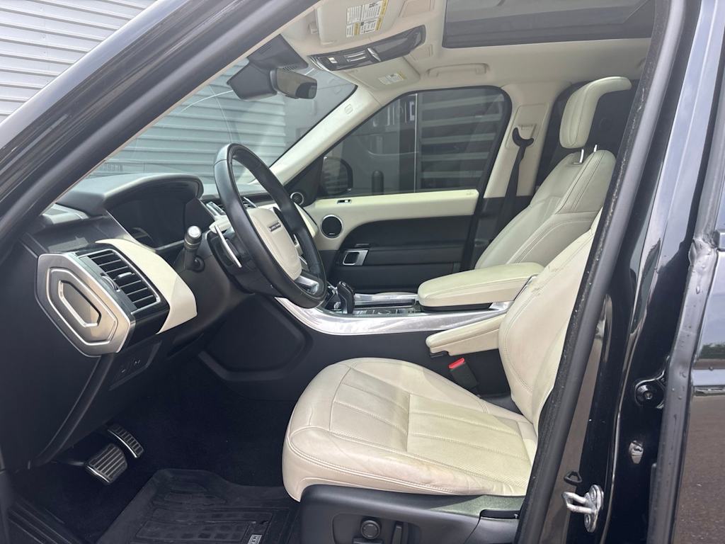 Thumbnail: 2022 Land Rover Range Rover Sport - 5