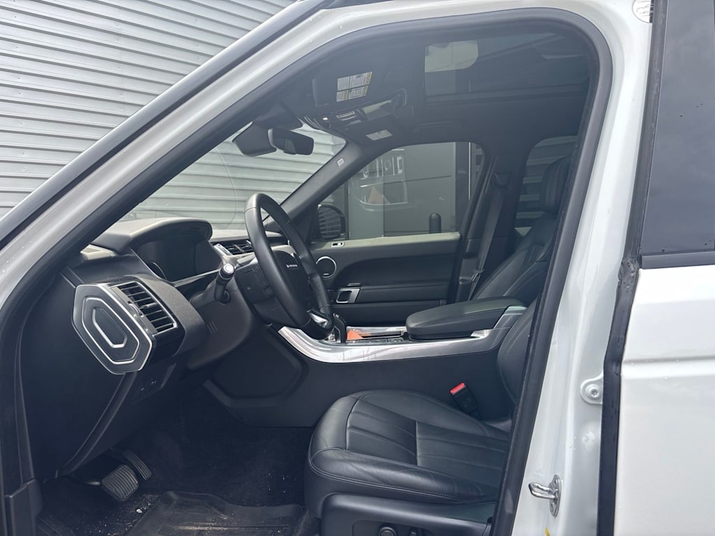 Thumbnail: 2020 Land Rover Range Rover Sport - 5