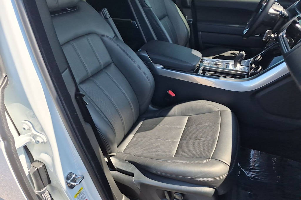 Thumbnail: 2020 Land Rover Range Rover Sport - 12
