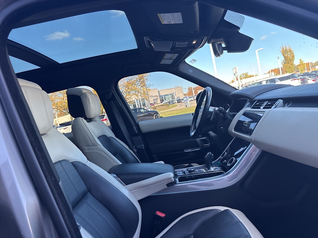 Thumbnail: 2021 Land Rover Range Rover Sport - 10