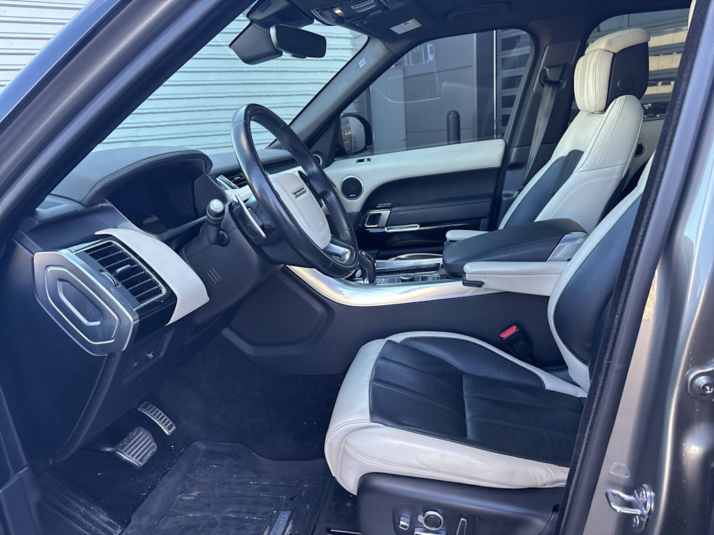 Thumbnail: 2021 Land Rover Range Rover Sport - 24