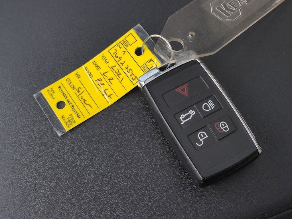 Thumbnail: 2021 Land Rover Range Rover Sport - 20