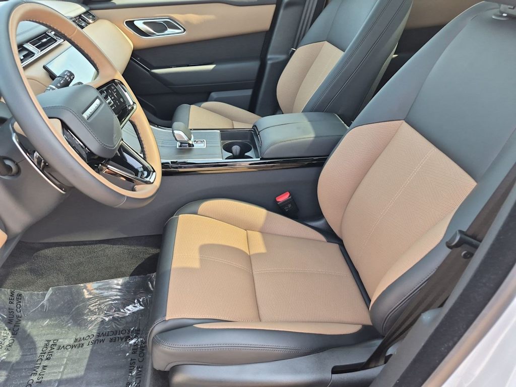 Thumbnail: 2026 Land Rover Range Rover Velar - 11
