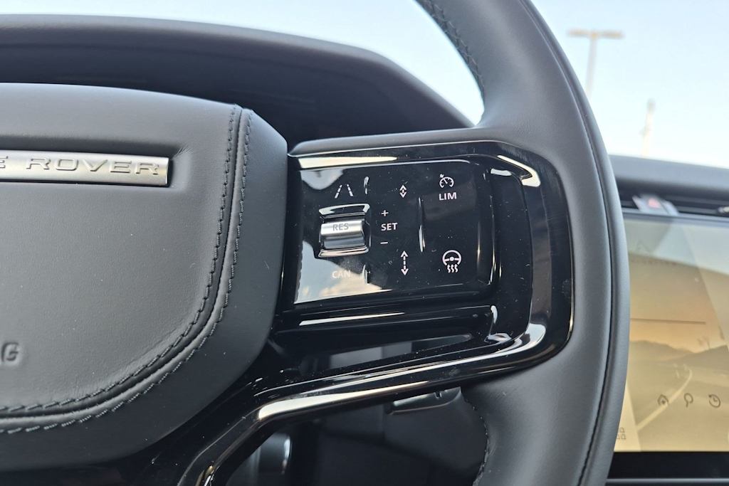 Thumbnail: 2026 Land Rover Range Rover Velar - 30