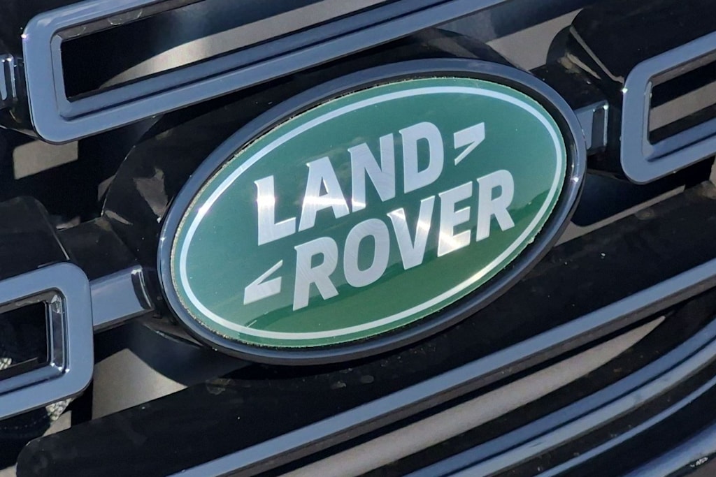 Thumbnail: 2026 Land Rover Range Rover Velar - 24