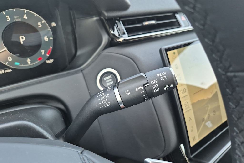Thumbnail: 2026 Land Rover Range Rover Velar - 15