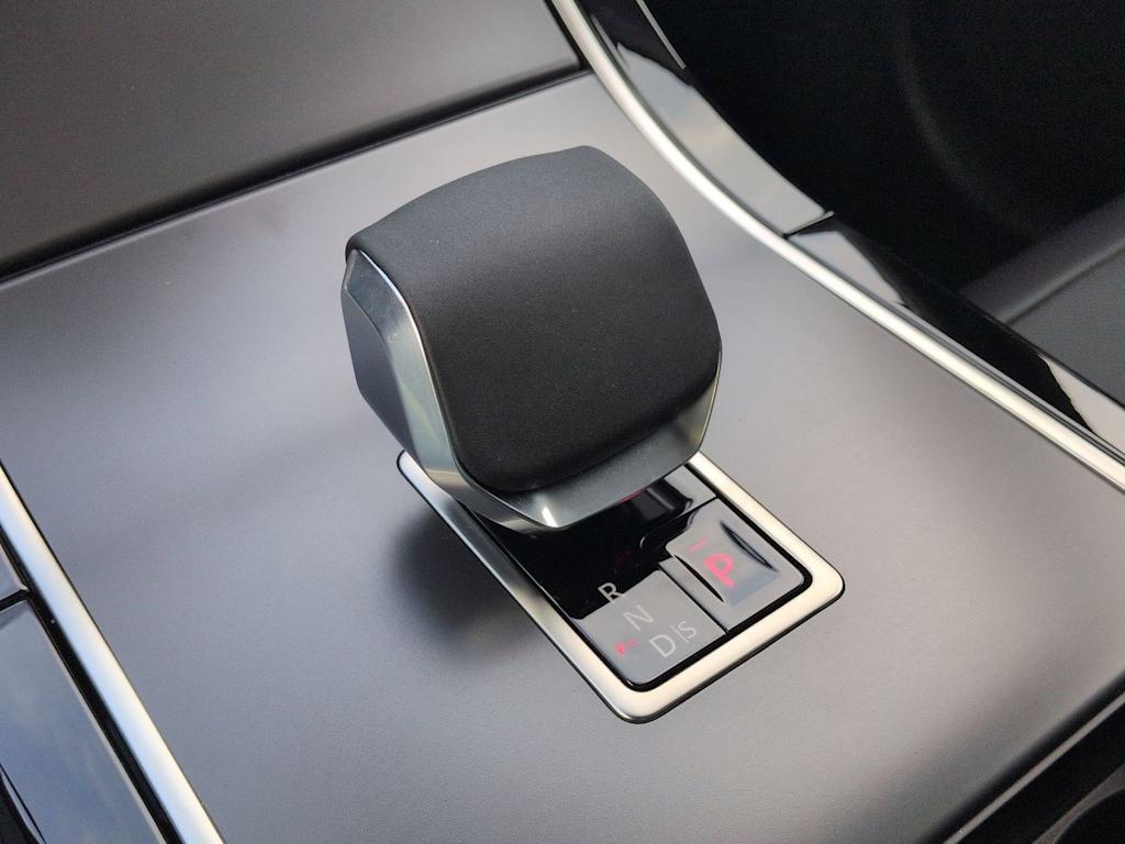 Thumbnail: 2026 Land Rover Range Rover Velar - 17
