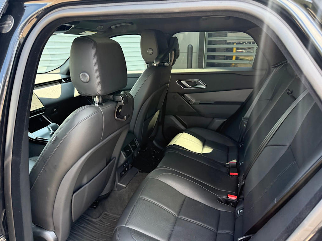 Thumbnail: 2026 Land Rover Range Rover Velar - 7