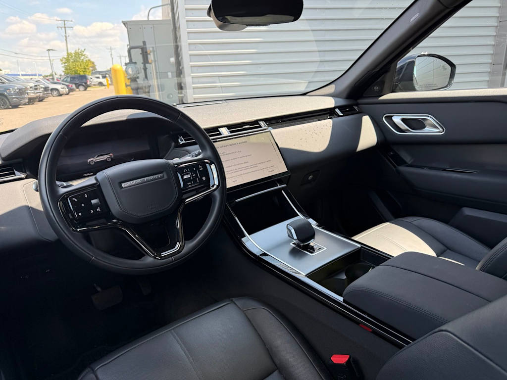 Thumbnail: 2026 Land Rover Range Rover Velar - 6