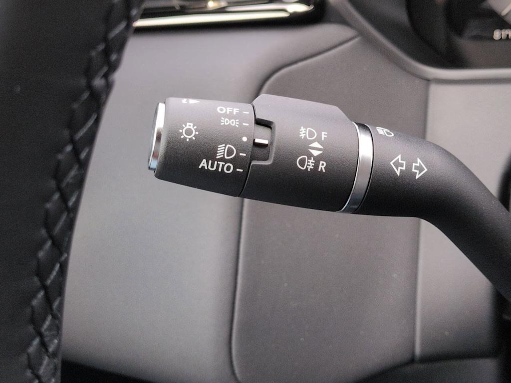 Thumbnail: 2026 Land Rover Range Rover Velar - 32