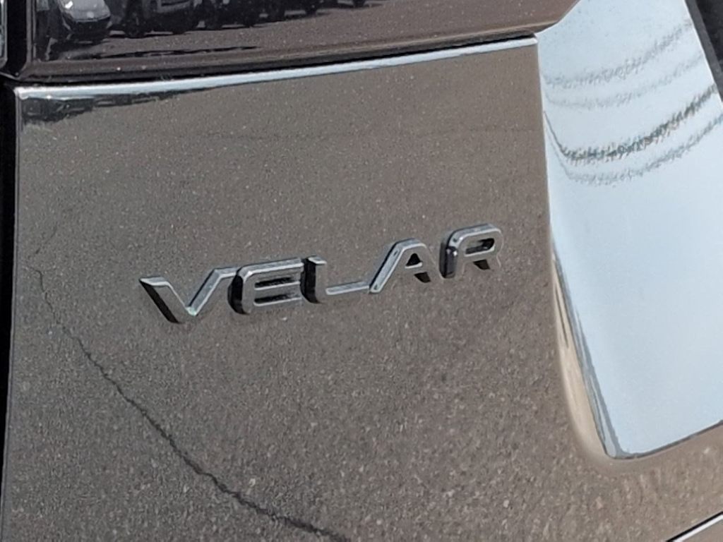 Thumbnail: 2026 Land Rover Range Rover Velar - 25