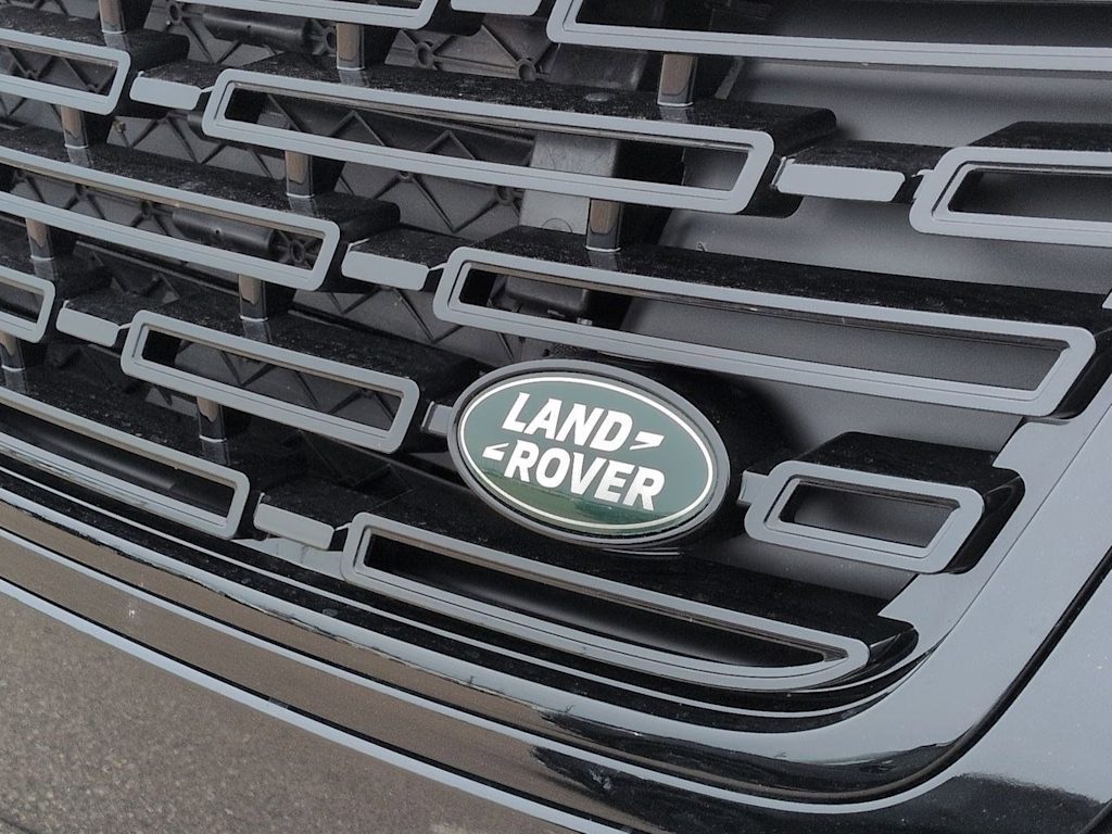 Thumbnail: 2026 Land Rover Range Rover Velar - 6