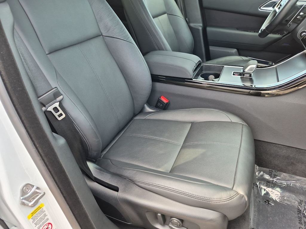 Thumbnail: 2026 Land Rover Range Rover Velar - 12