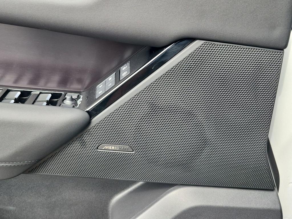 Thumbnail: 2026 Land Rover Range Rover Velar - 35