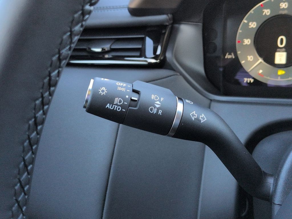 Thumbnail: 2026 Land Rover Range Rover Velar - 31