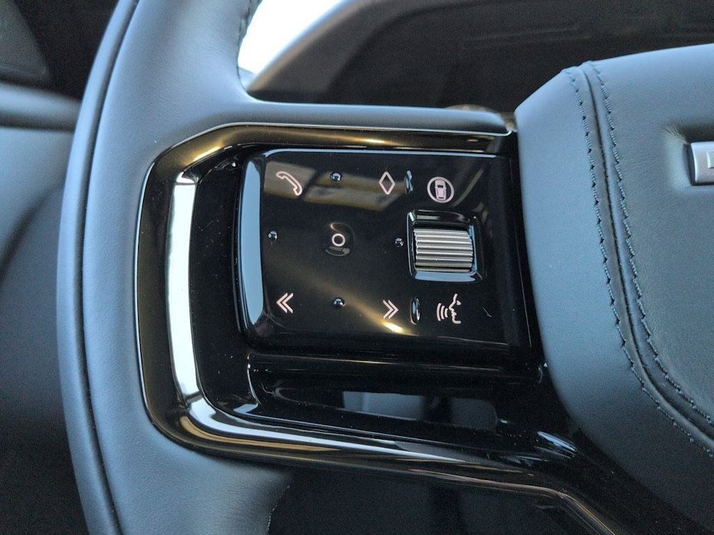 Thumbnail: 2026 Land Rover Range Rover Velar - 29