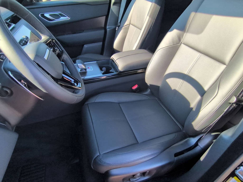 Thumbnail: 2026 Land Rover Range Rover Velar - 11