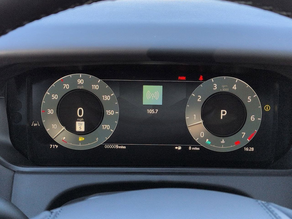 Thumbnail: 2026 Land Rover Range Rover Velar - 16