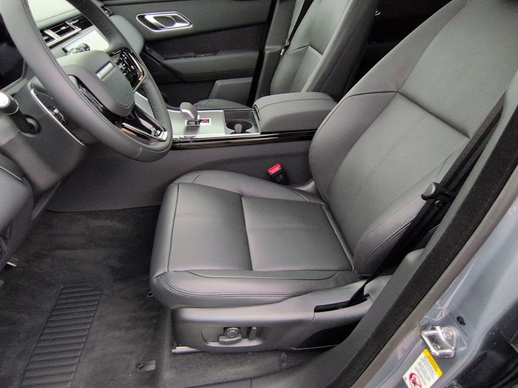 Thumbnail: 2026 Land Rover Range Rover Velar - 11