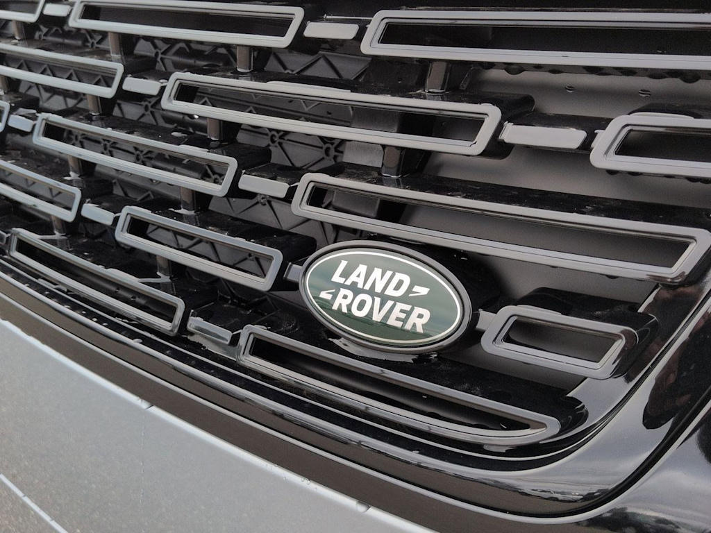 Thumbnail: 2026 Land Rover Range Rover Velar - 7