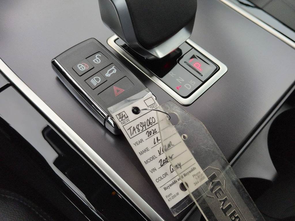 Thumbnail: 2026 Land Rover Range Rover Velar - 36