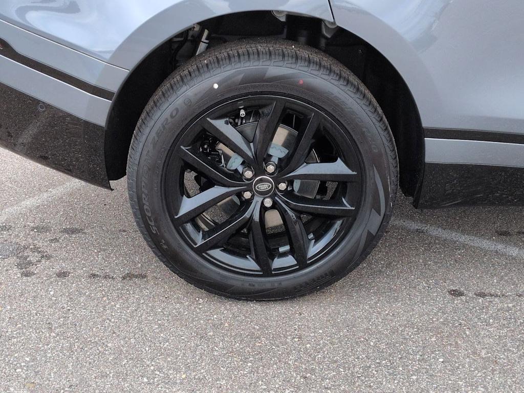 Thumbnail: 2026 Land Rover Range Rover Velar - 8