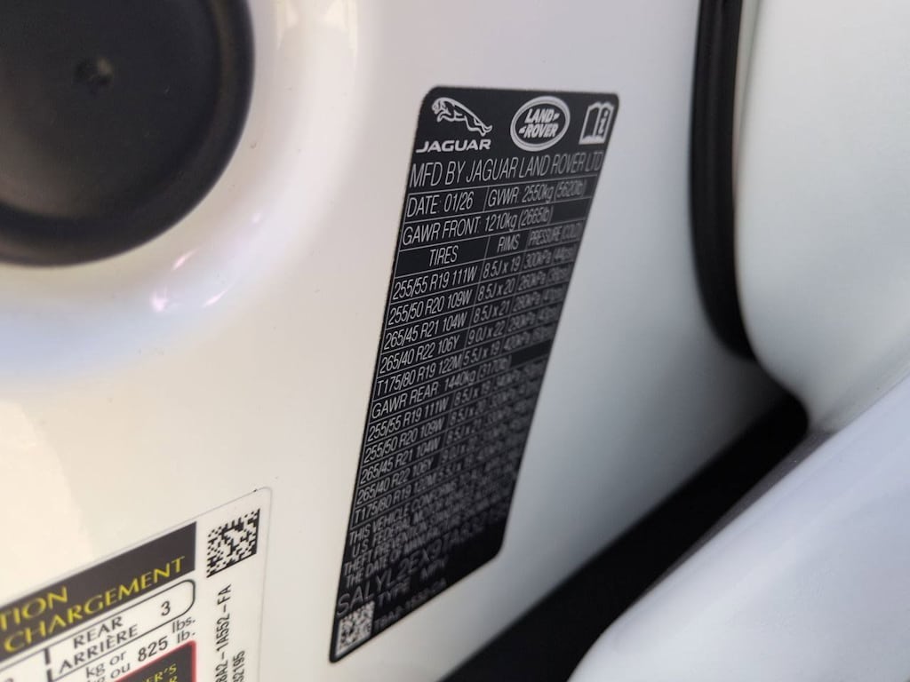 Thumbnail: 2026 Land Rover Range Rover Velar - 18