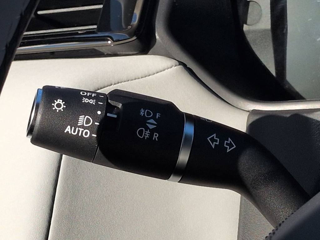 Thumbnail: 2026 Land Rover Range Rover Velar - 32