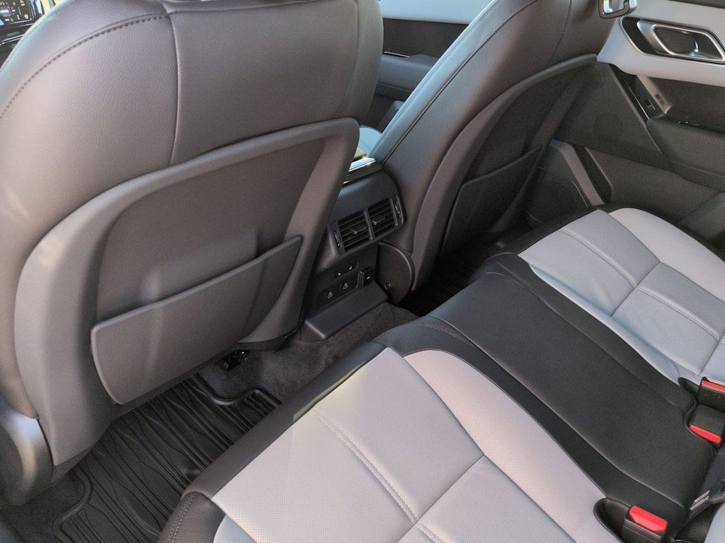 Thumbnail: 2026 Land Rover Range Rover Velar - 13