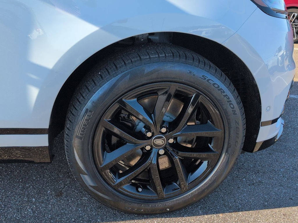 Thumbnail: 2026 Land Rover Range Rover Velar - 8