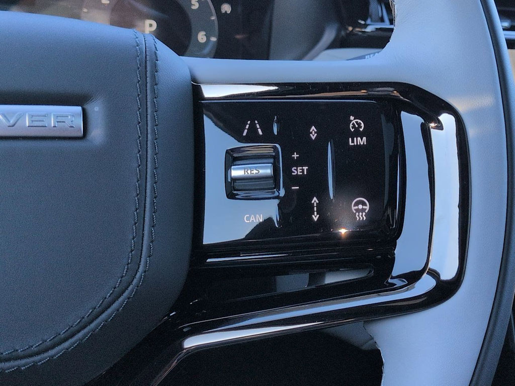 Thumbnail: 2026 Land Rover Range Rover Velar - 30