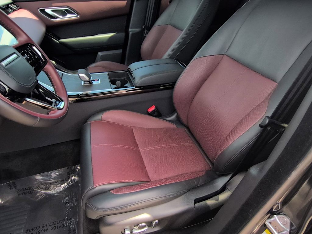 Thumbnail: 2025 Land Rover Range Rover Velar - 10