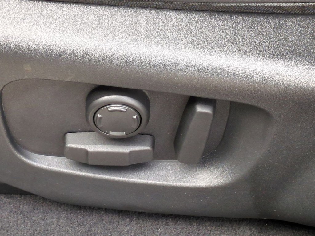 Thumbnail: 2022 Land Rover Range Rover Velar - 27