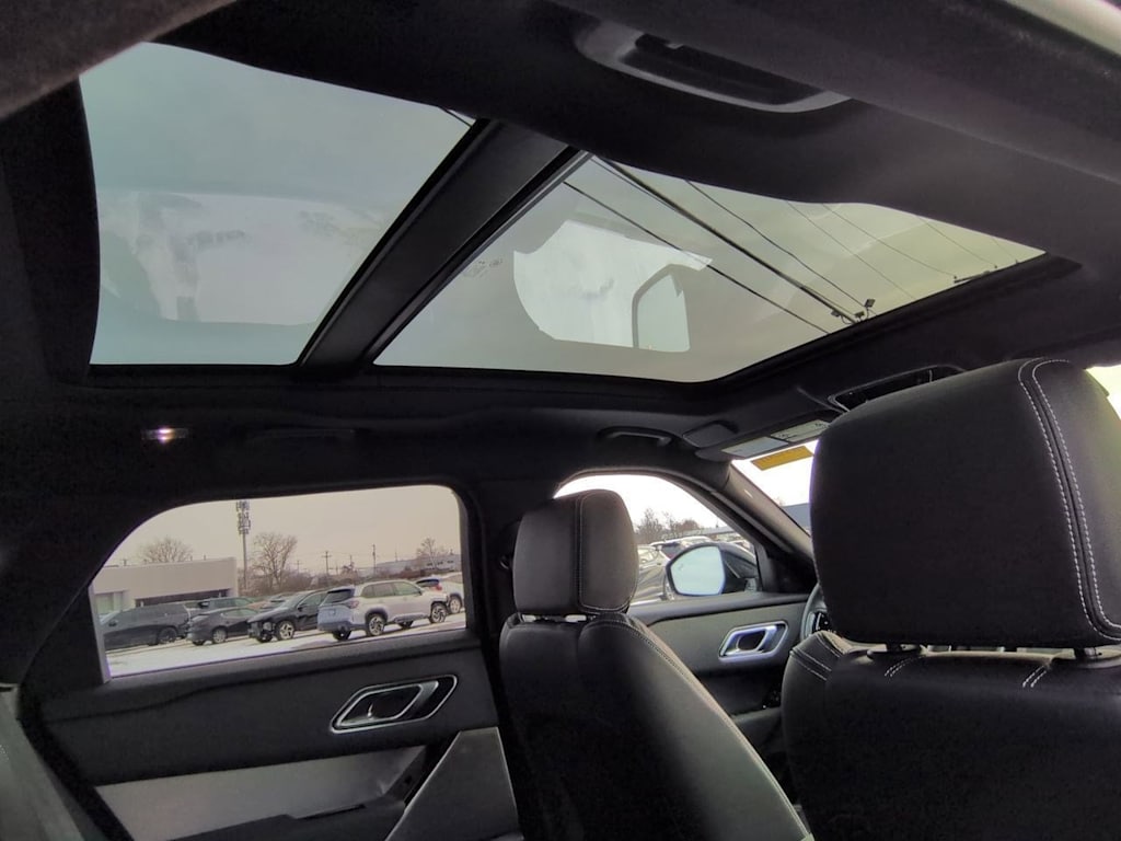 Thumbnail: 2023 Land Rover Range Rover Velar - 29