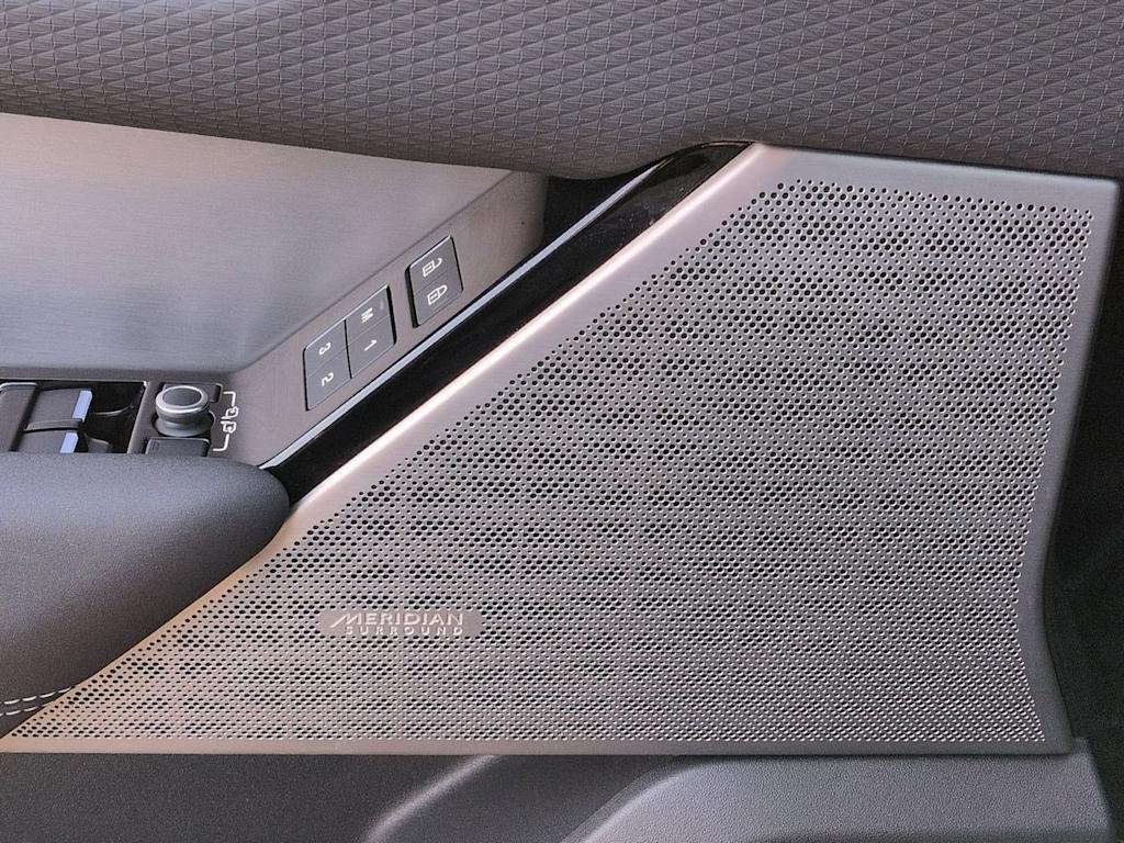 Thumbnail: 2023 Land Rover Range Rover Velar - 18