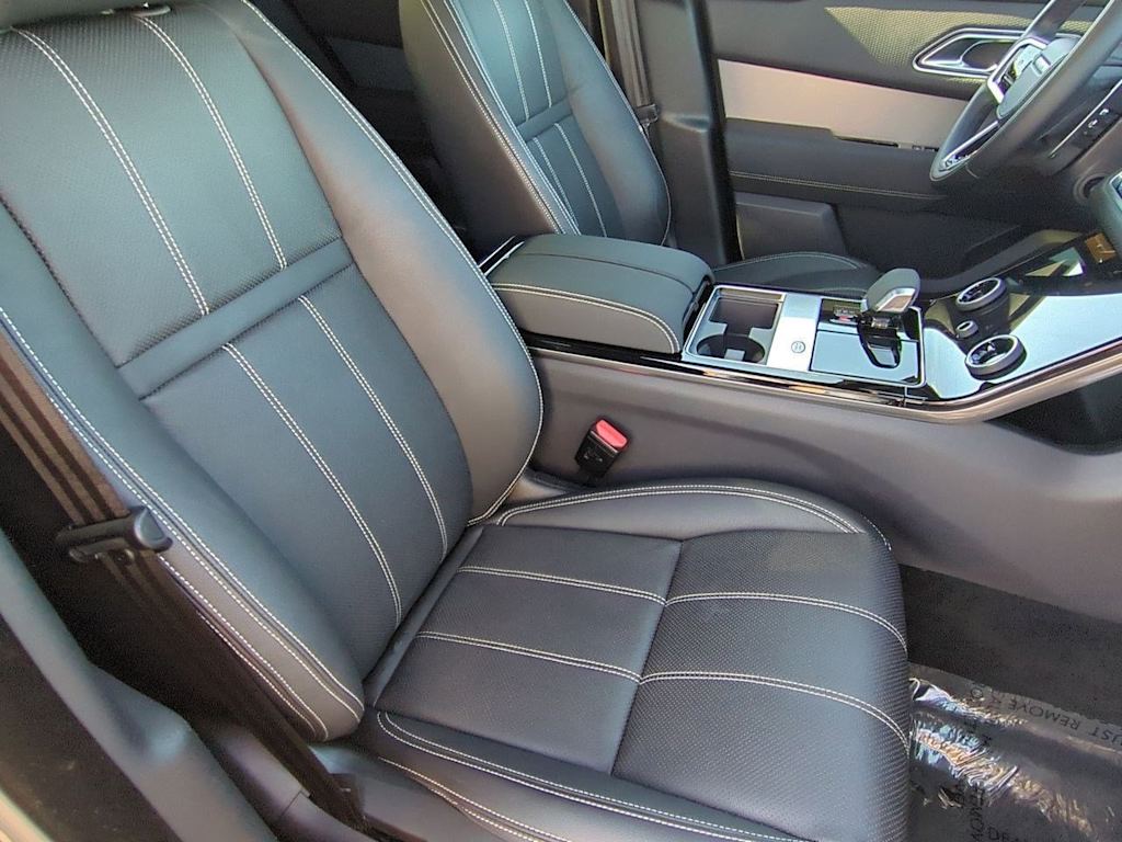 Thumbnail: 2022 Land Rover Range Rover Velar - 11