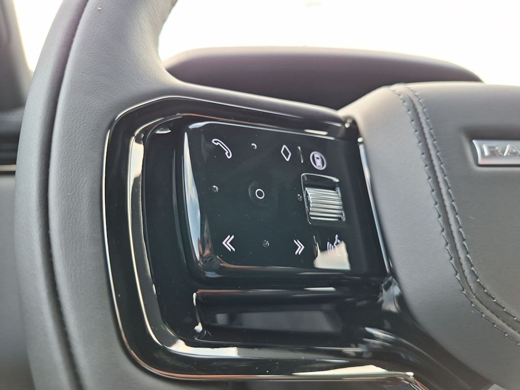 Thumbnail: 2026 Land Rover Range Rover Velar - 15
