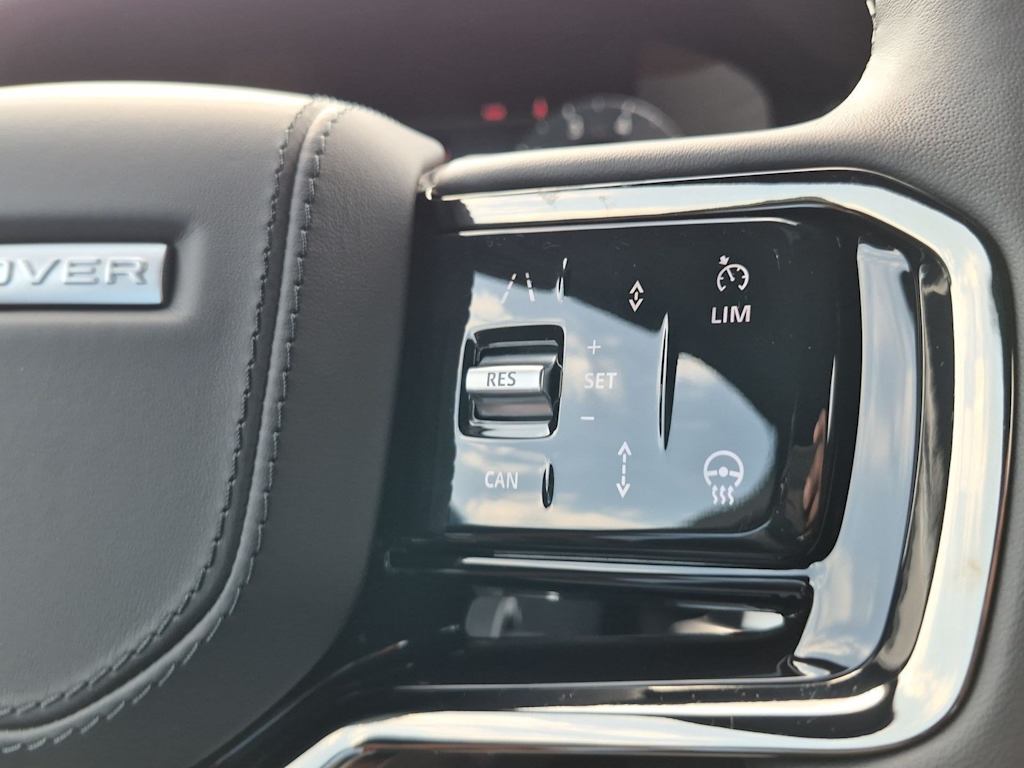 Thumbnail: 2026 Land Rover Range Rover Velar - 8