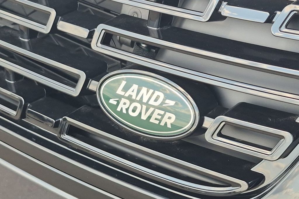 Thumbnail: 2026 Land Rover Range Rover Velar - 23